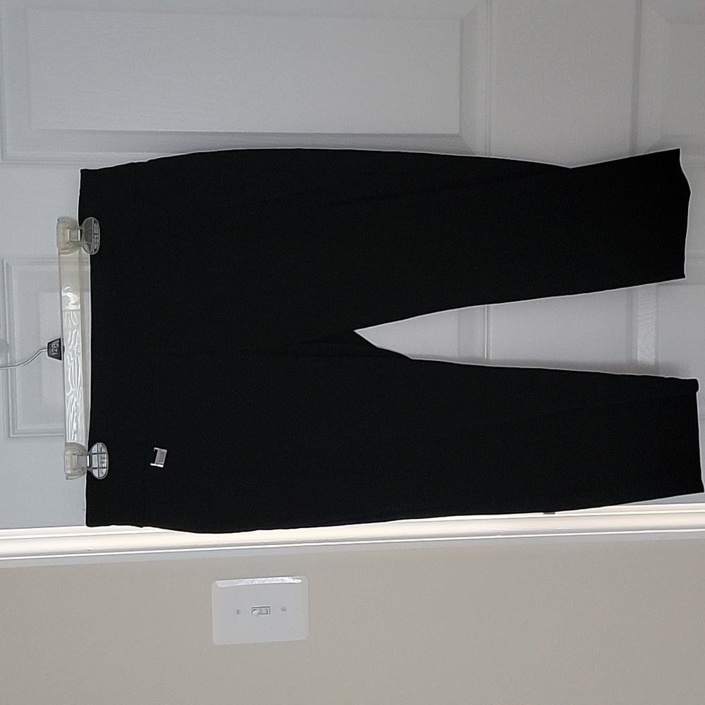 Alfani Capri pants